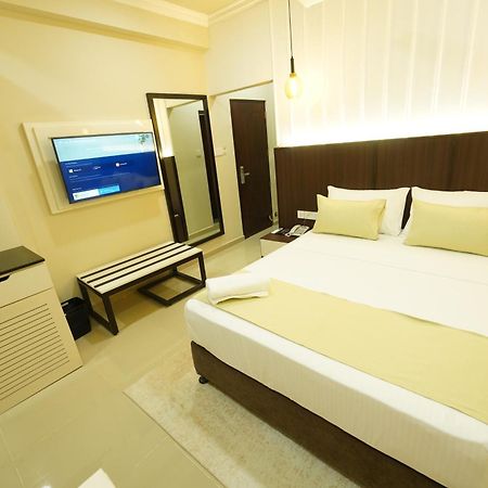 Hotel Grand Amanee Ratnapura Buitenkant foto