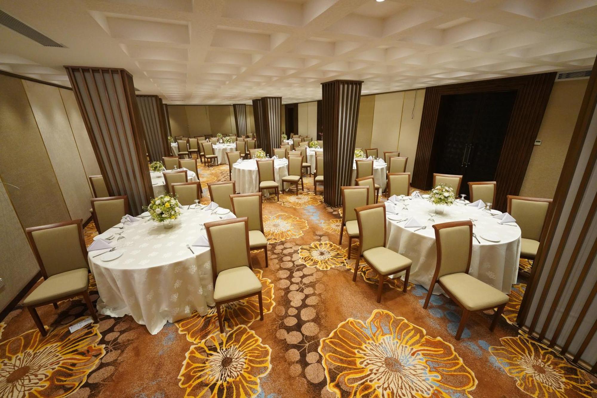 Hotel Grand Amanee Ratnapura Buitenkant foto