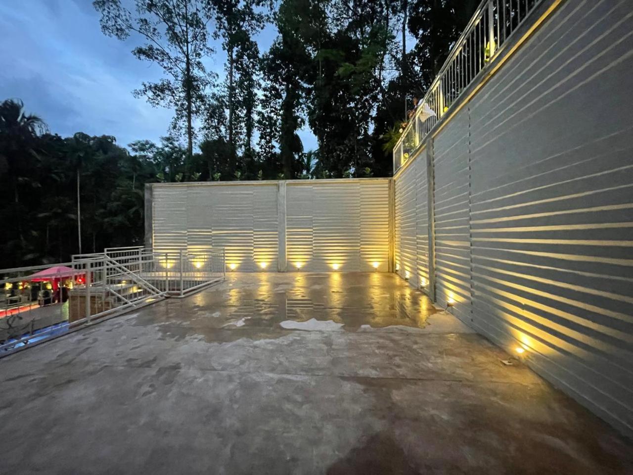 Hotel Grand Amanee Ratnapura Buitenkant foto